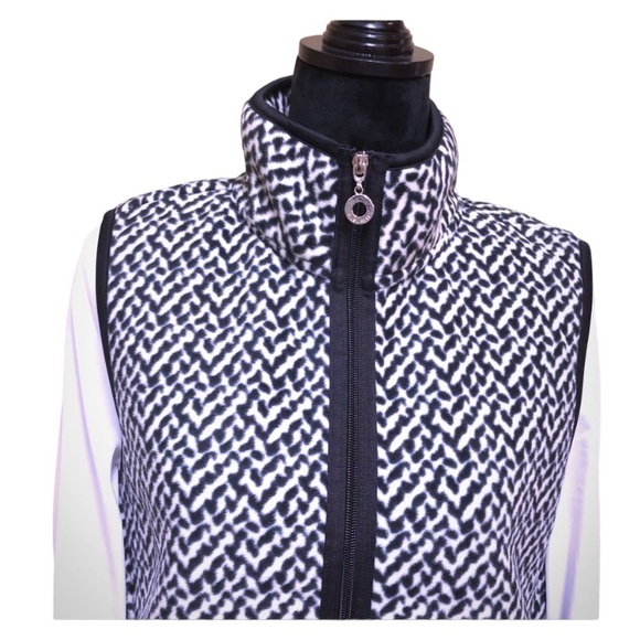 ❤️NWT Sporty and Warm Petite Fleece Vest - Picture 6 of 6